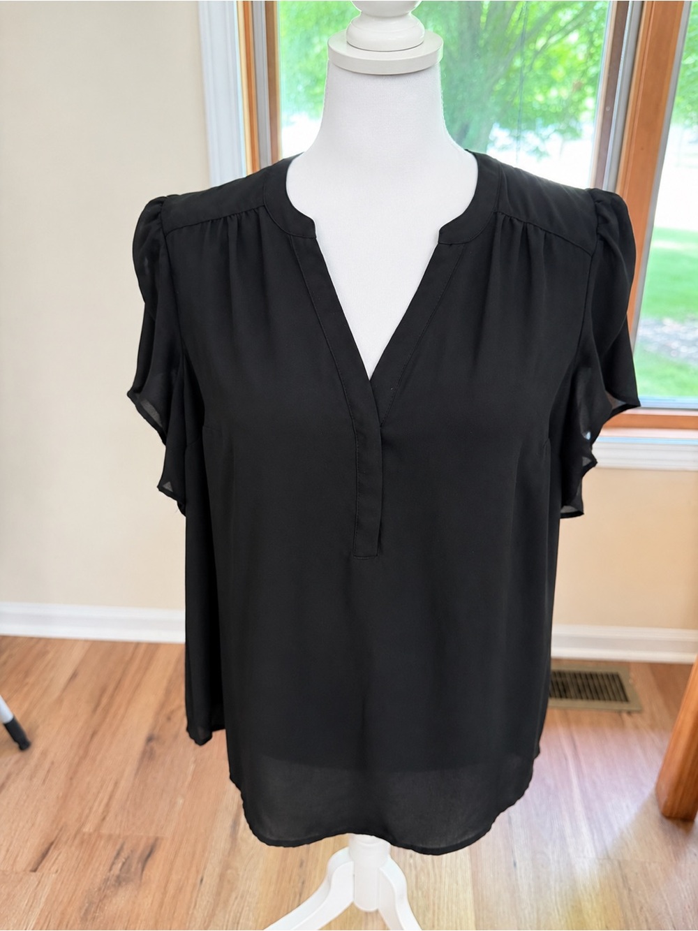 Torrid Black V-Neck Short Sleeve Blouse, size 0 (L)
